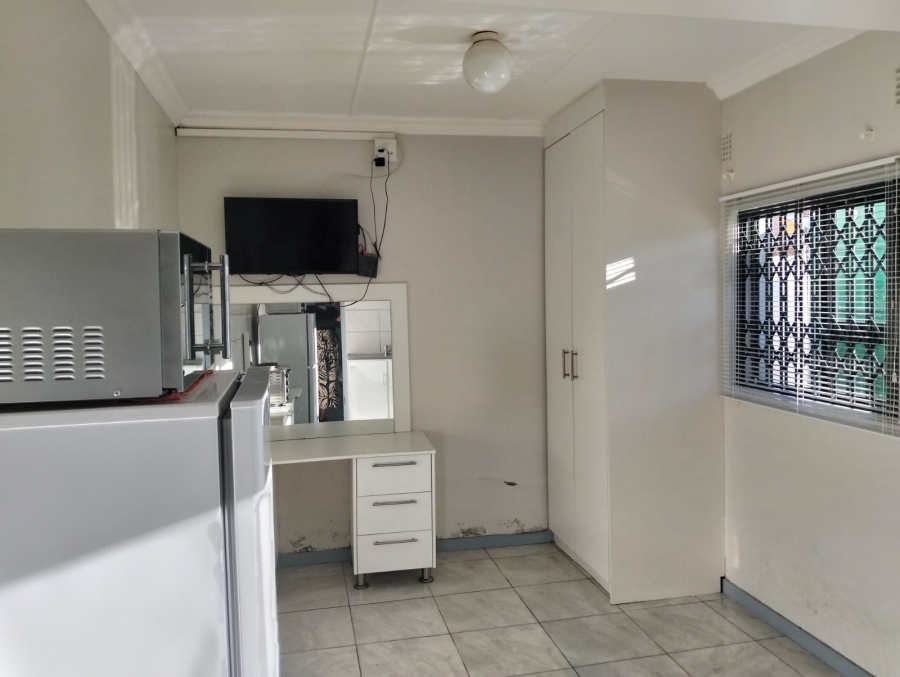 1 Bedroom Property for Sale in Southernwood Eastern Cape